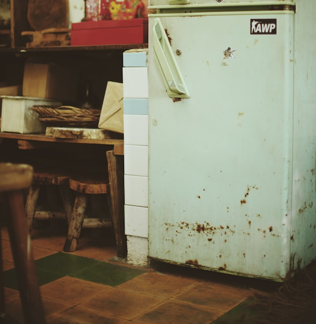 sticky fridge door