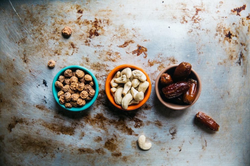 how to keep things clean in the kitchen