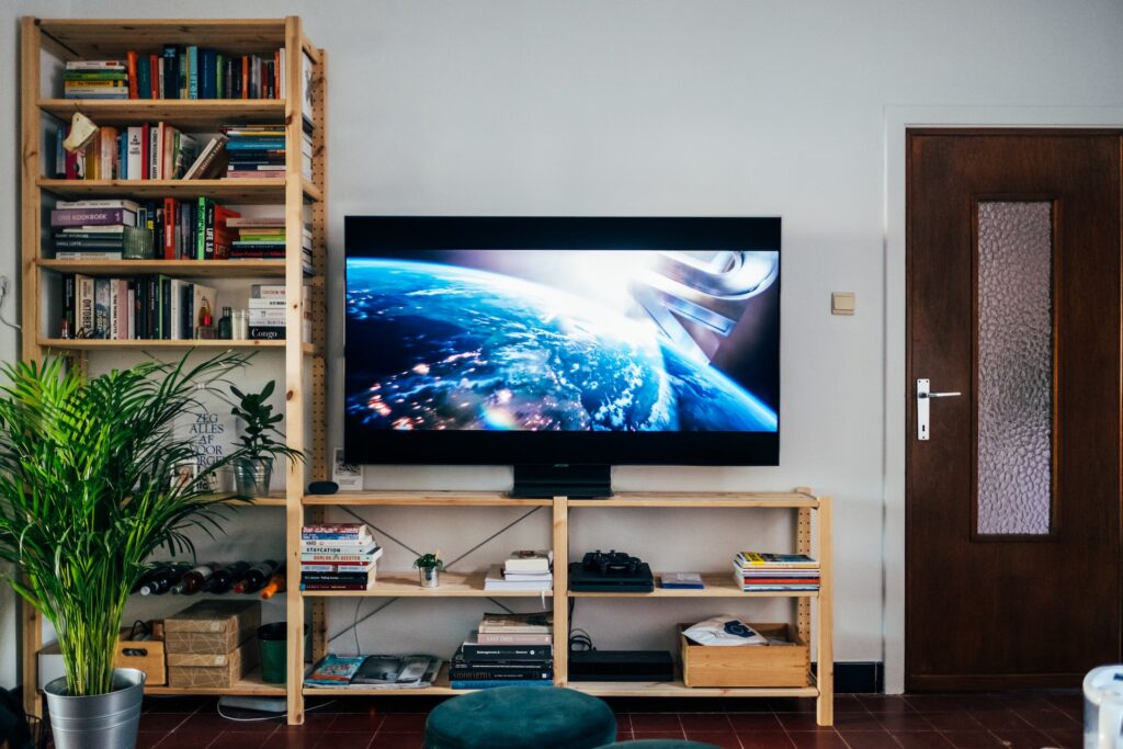 how to clean tv screen